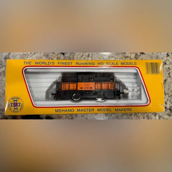 HO Scale Mehano Masters #2397 Black and Orange Model Train - Picture 1 of 2